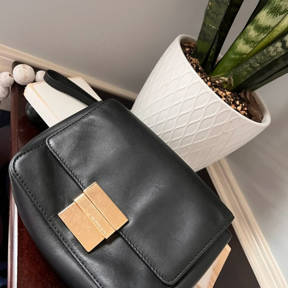 USED Michael Kors Women's Black Wristlet